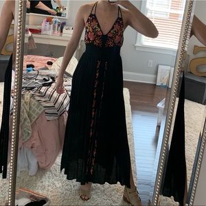 NWT FOREVER 21 MAXI DRESS
